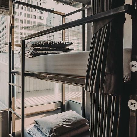 Nap@Pan Hostel Silom Бангкок Экстерьер фото