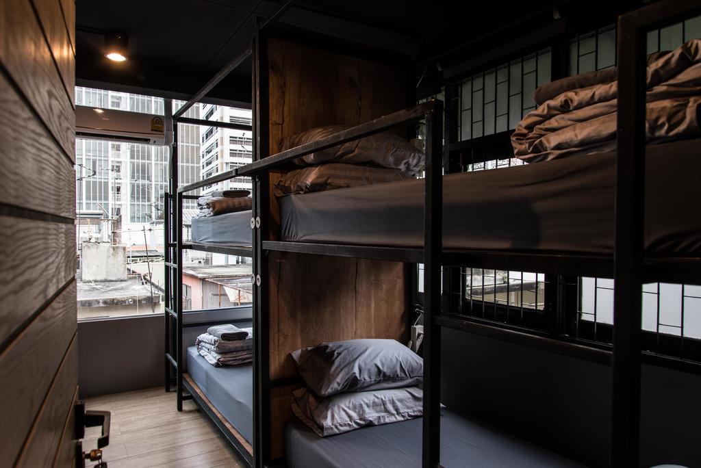 Nap@Pan Hostel Silom Бангкок Экстерьер фото
