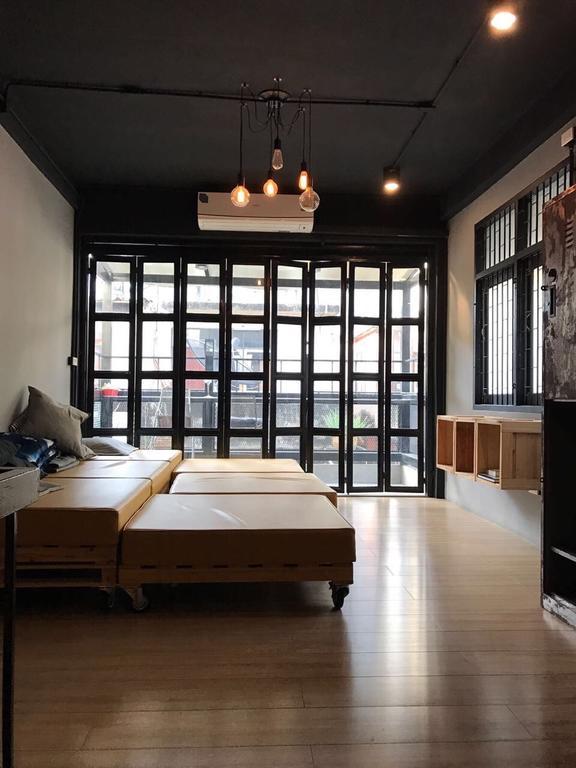 Nap@Pan Hostel Silom Бангкок Экстерьер фото