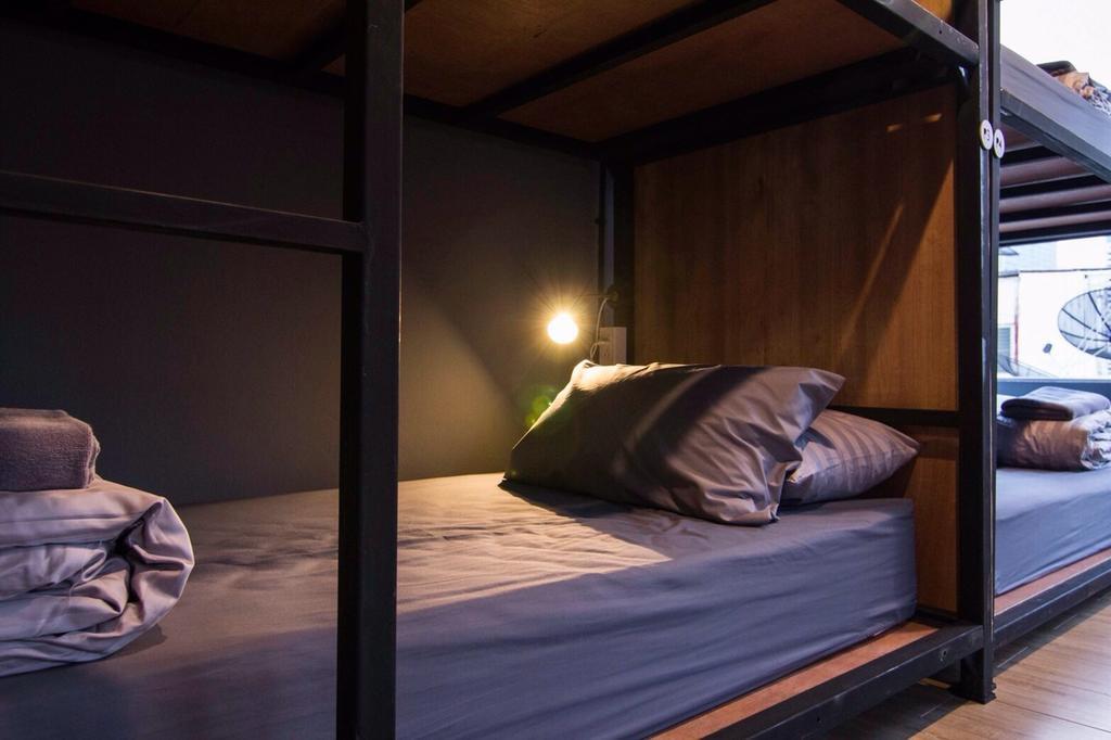 Nap@Pan Hostel Silom Бангкок Экстерьер фото