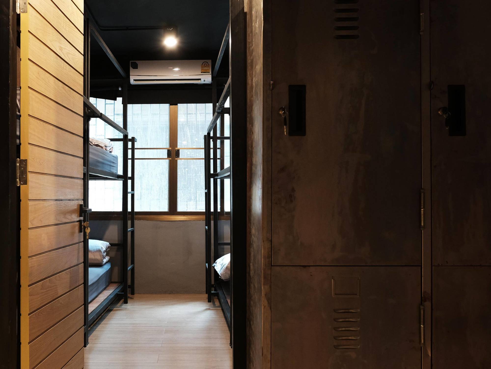 Nap@Pan Hostel Silom Бангкок Экстерьер фото