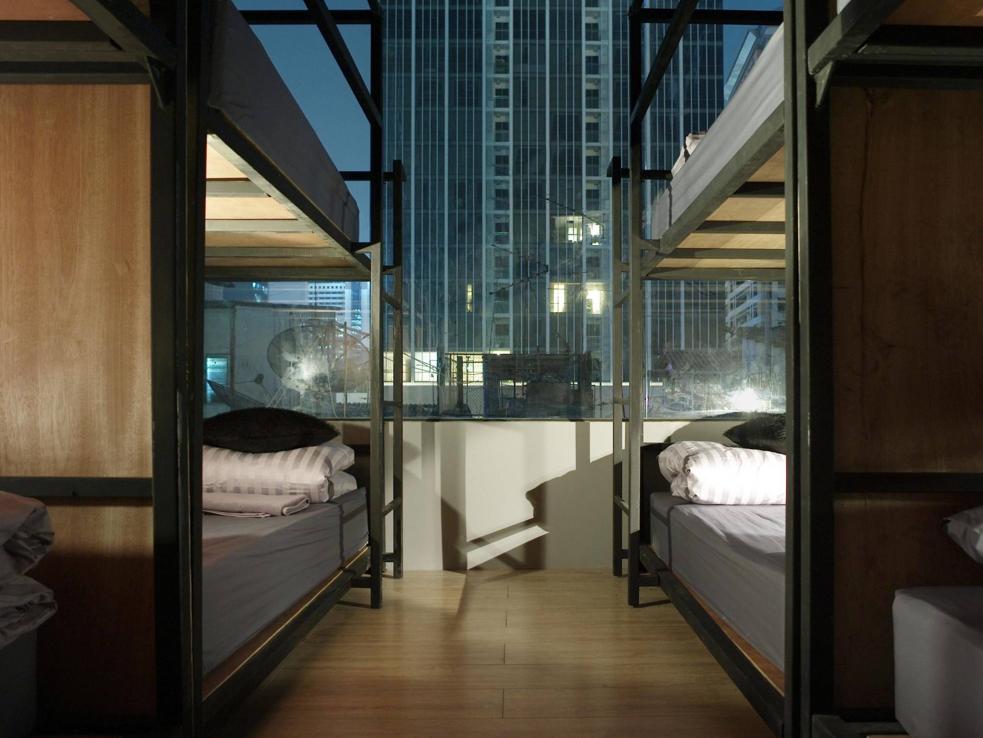 Nap@Pan Hostel Silom Бангкок Экстерьер фото