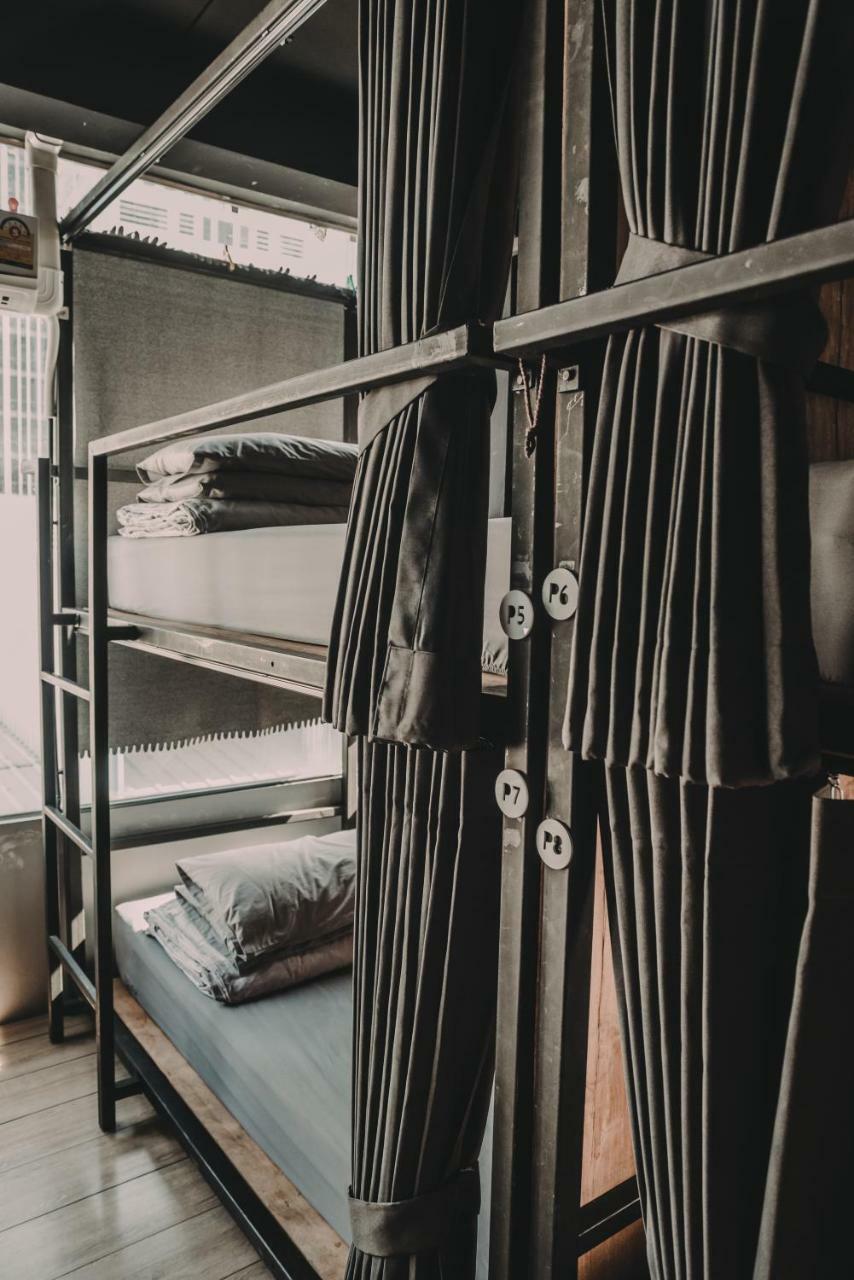 Nap@Pan Hostel Silom Бангкок Экстерьер фото