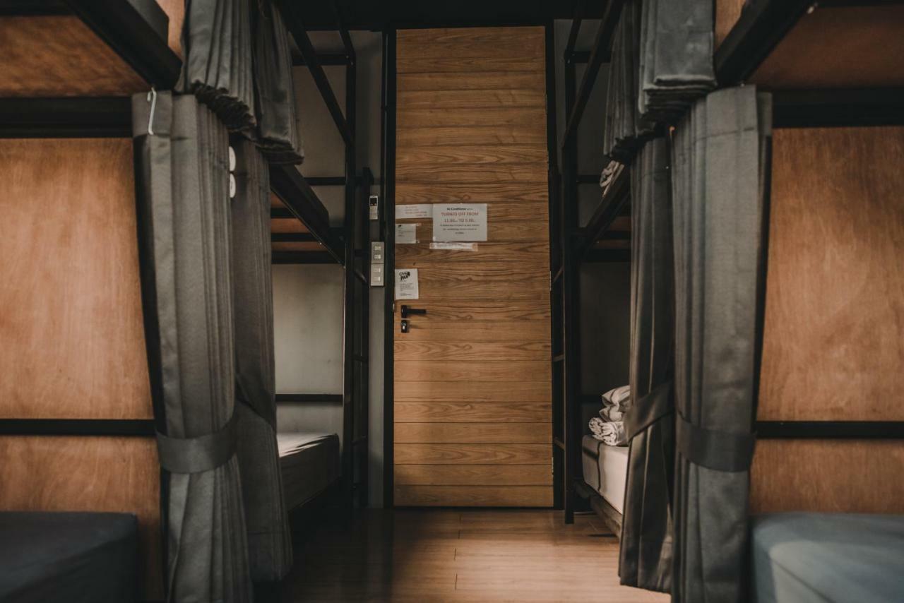 Nap@Pan Hostel Silom Бангкок Экстерьер фото