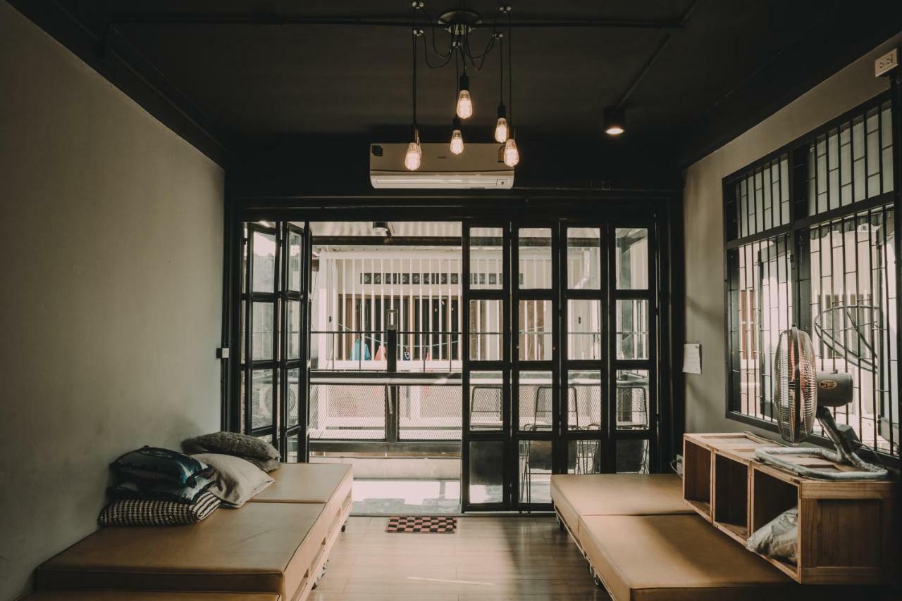 Nap@Pan Hostel Silom Бангкок Экстерьер фото